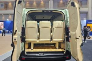 Product Detail 2 Car Image Slide 3
